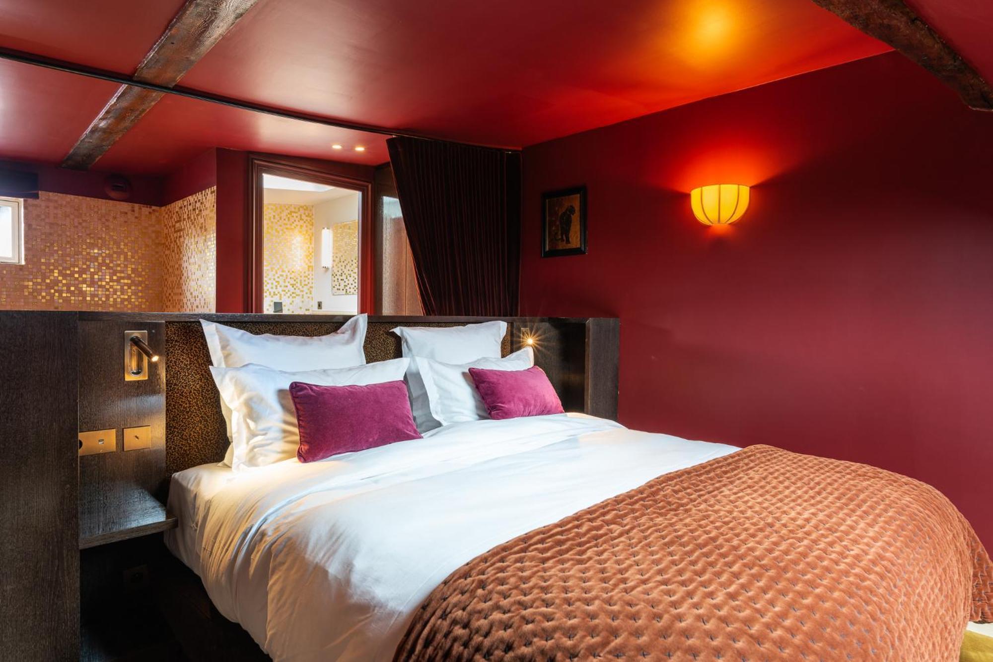 Maison La Boheme Montmartre - Studios & Apartments Париж Екстериор снимка
