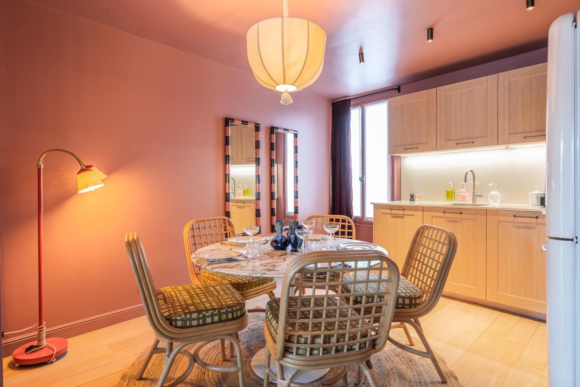 Maison La Boheme Montmartre - Studios & Apartments Париж Екстериор снимка