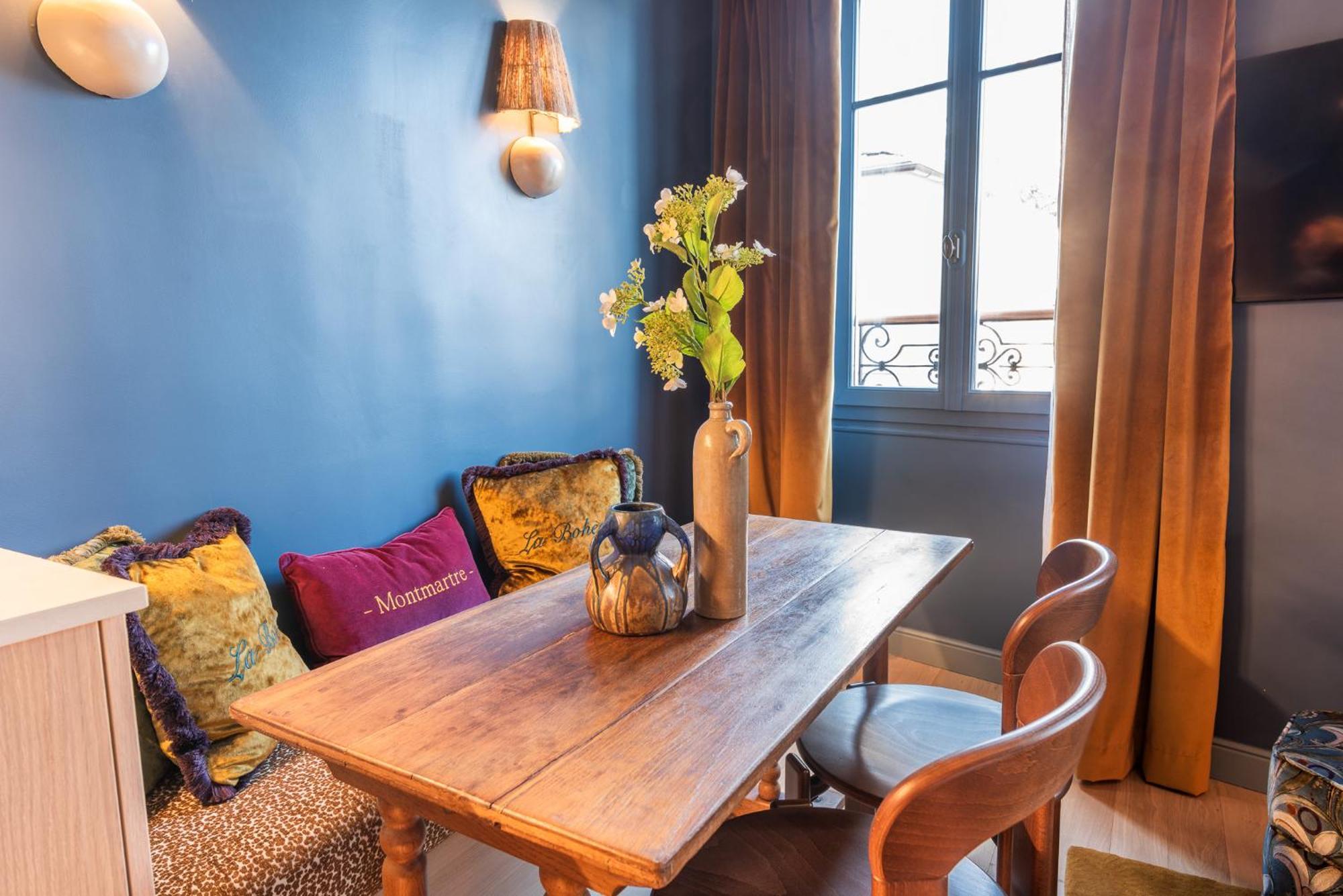Maison La Boheme Montmartre - Studios & Apartments Париж Екстериор снимка