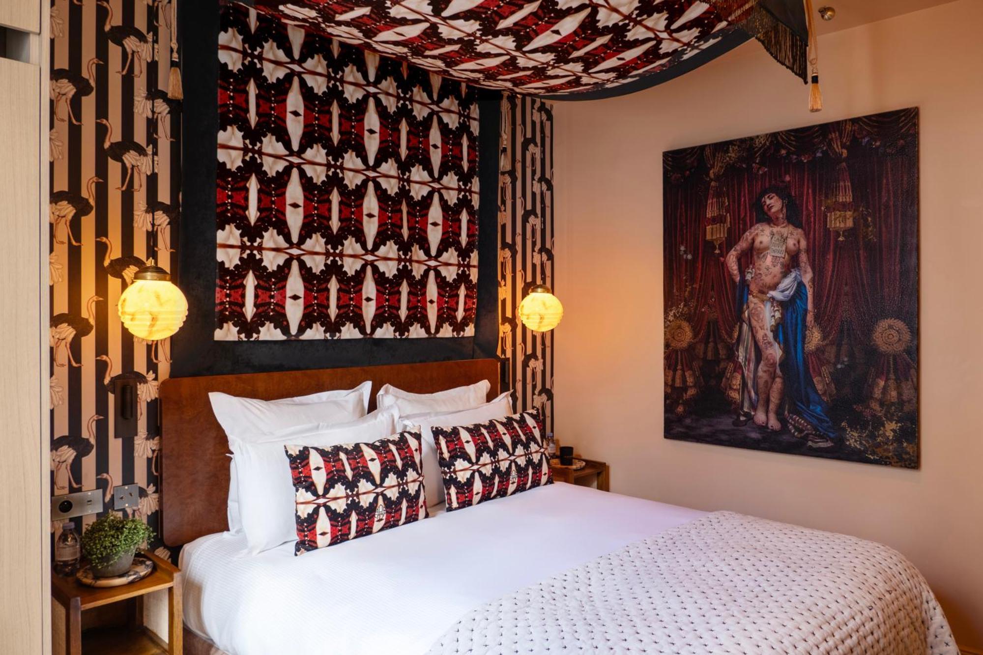 Maison La Boheme Montmartre - Studios & Apartments Париж Екстериор снимка